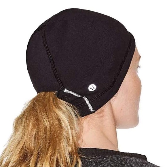lululemon athletica Accessories - Lululemon Run it Out Toque hat